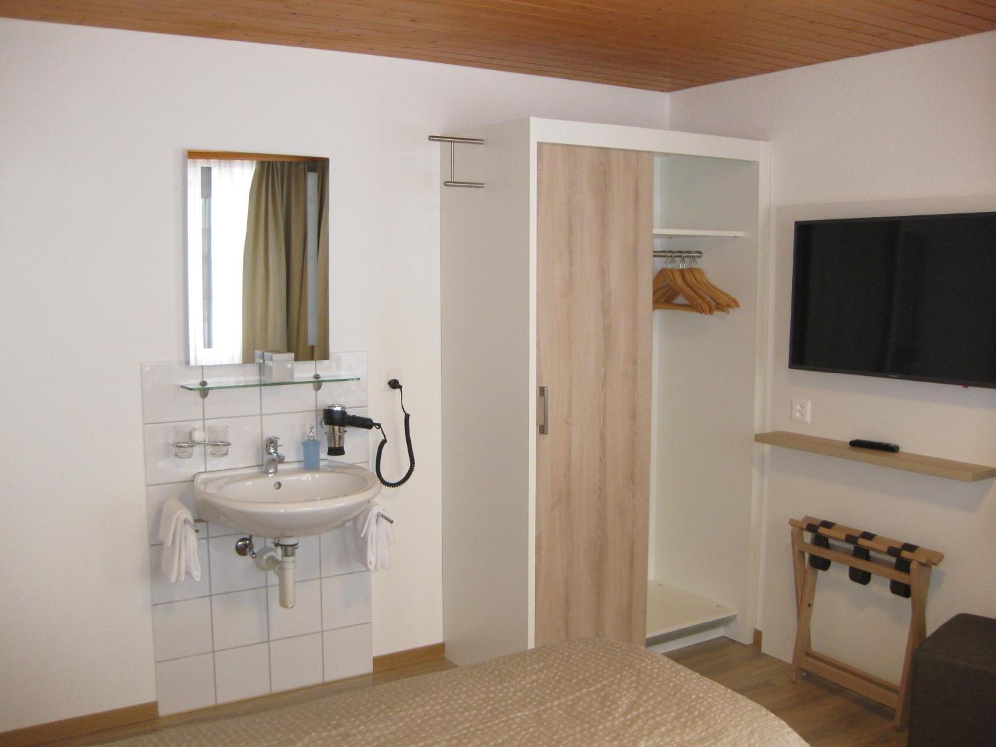 Hotel Hubertus Obergesteln Экстерьер фото