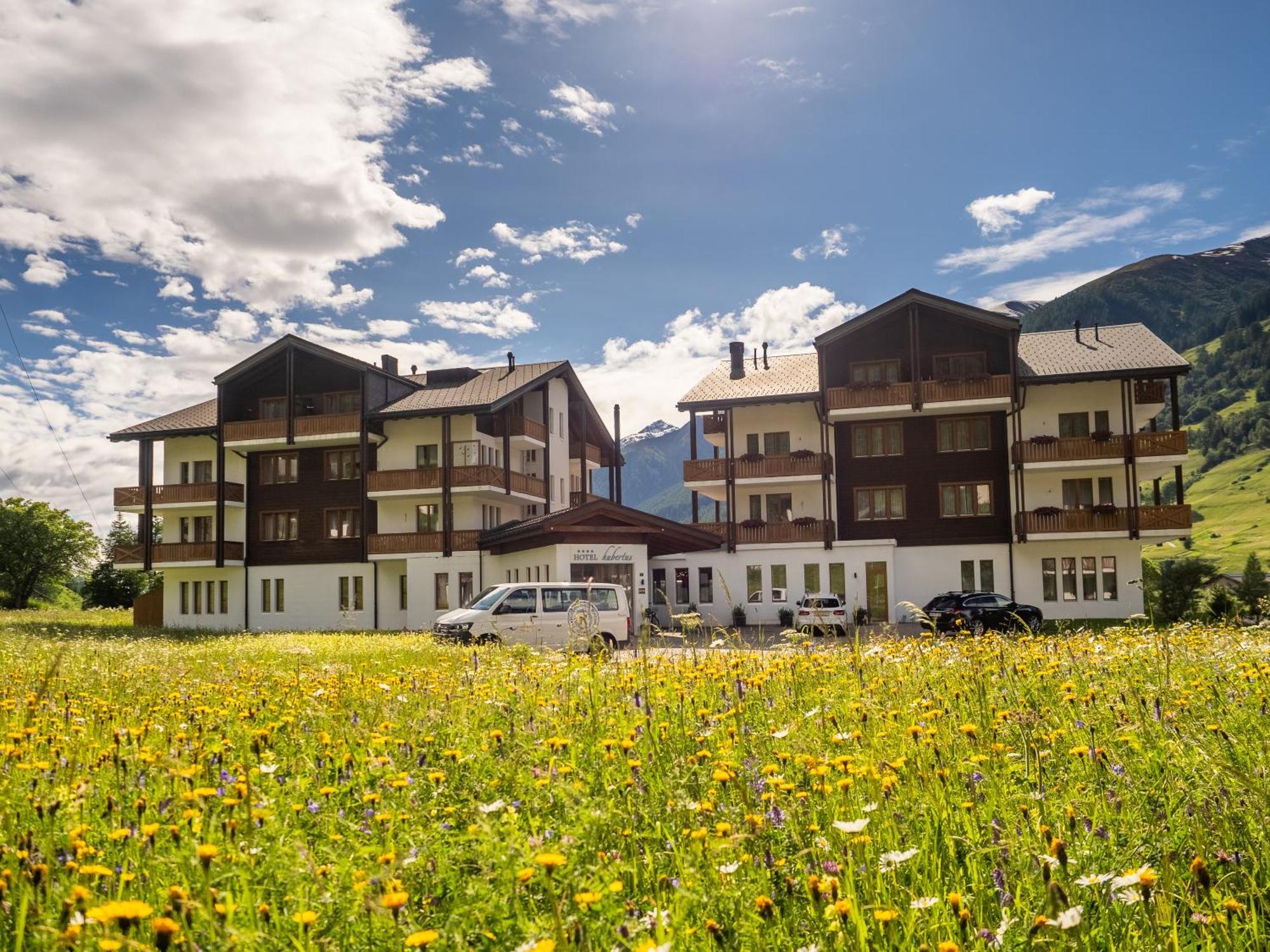 Hotel Hubertus Obergesteln Экстерьер фото