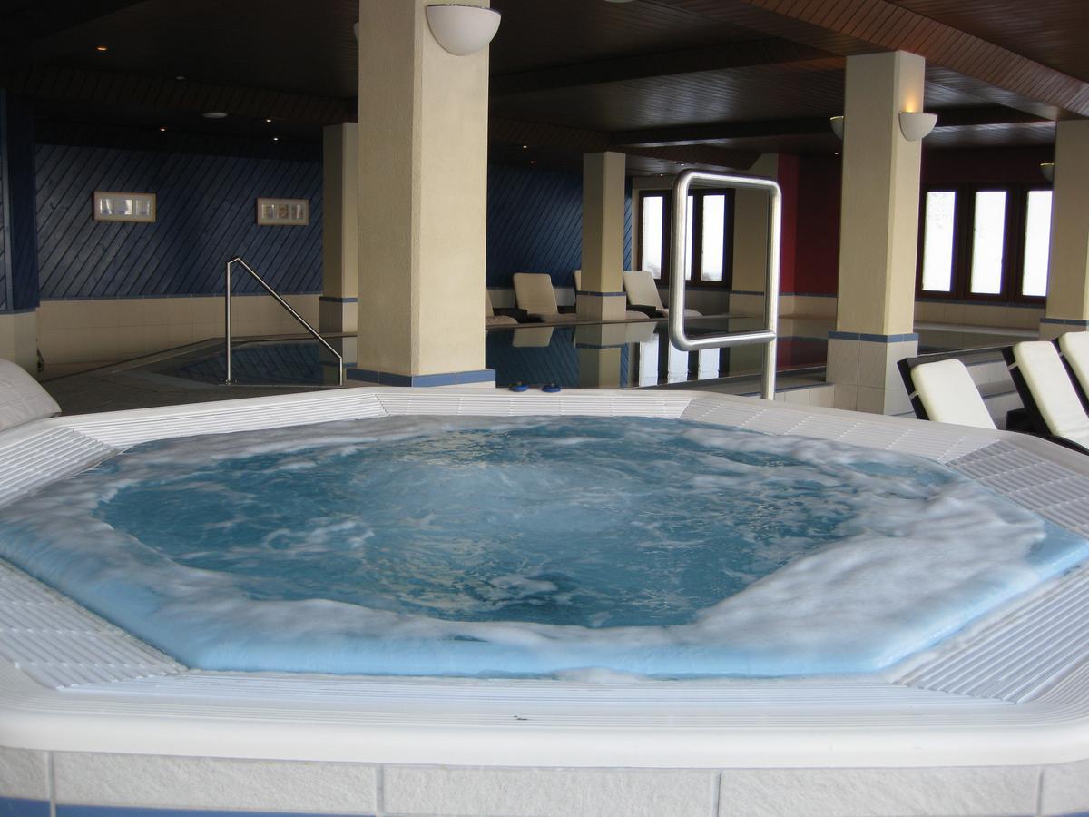 Hotel Hubertus Obergesteln Экстерьер фото